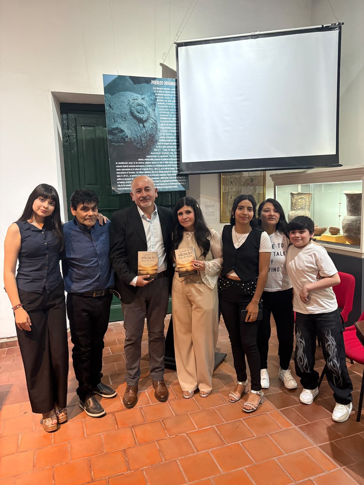 Momento compartido durante la presentación